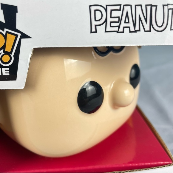 Funko Pop Home Charlie Brown Ceramic Mug Peanuts Collectible. - Picture 5 of 10